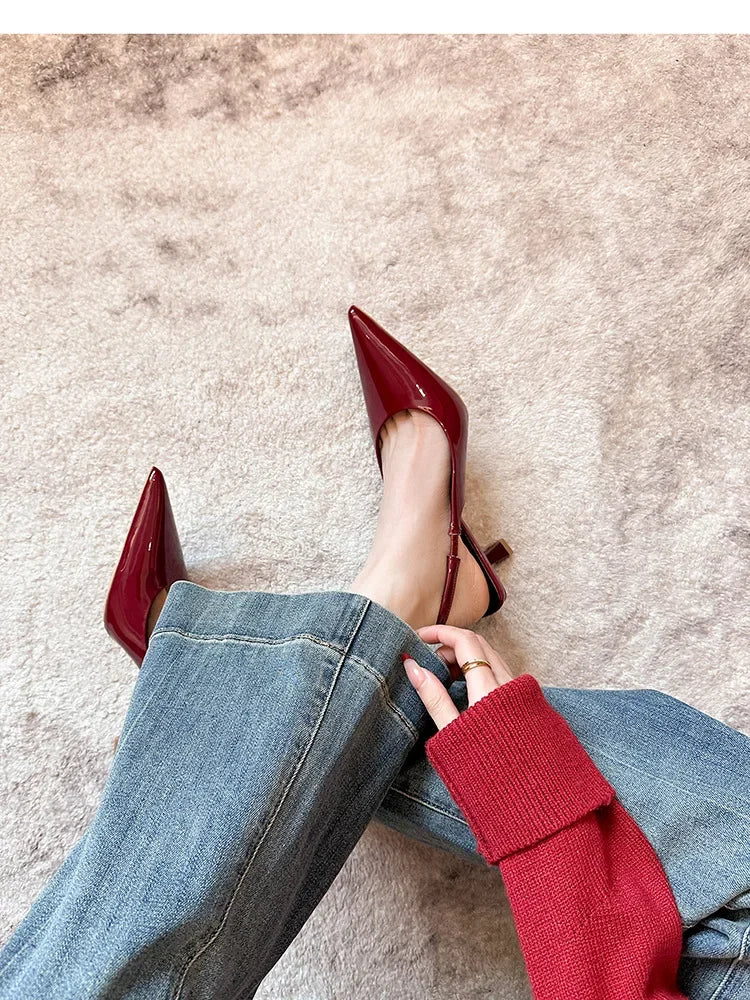 Décolleté con Tacco Basso Kitten Heel a Punta