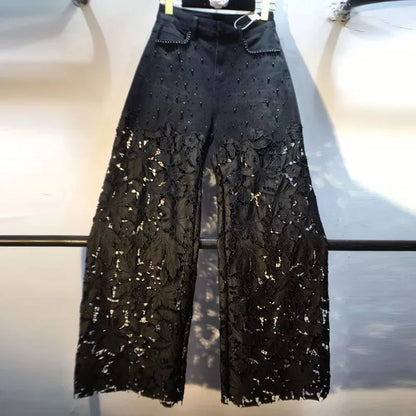 Jeans Neri Ricamati a Fiori