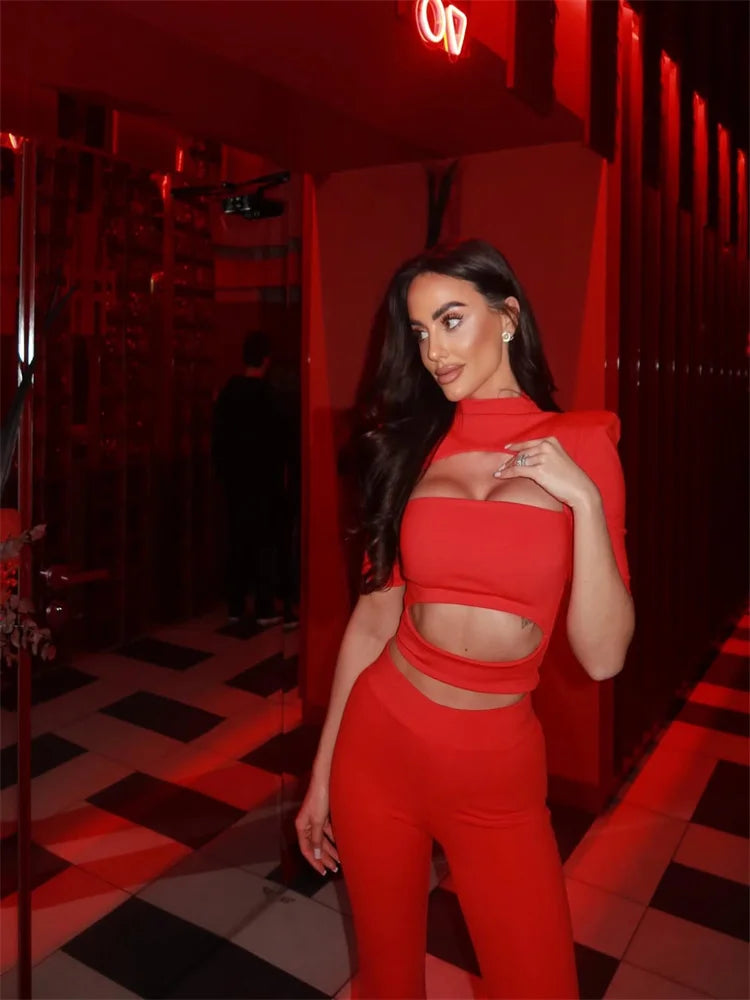 Completo Donna Rosso Due Pezzi con Top a Fascia e Cut-Out