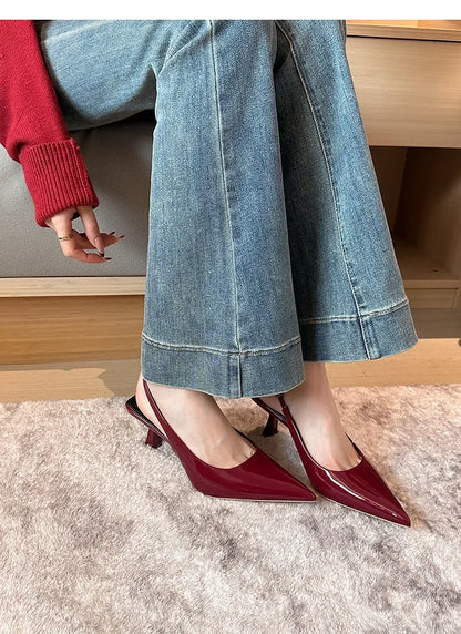 Décolleté con Tacco Basso Kitten Heel a Punta
