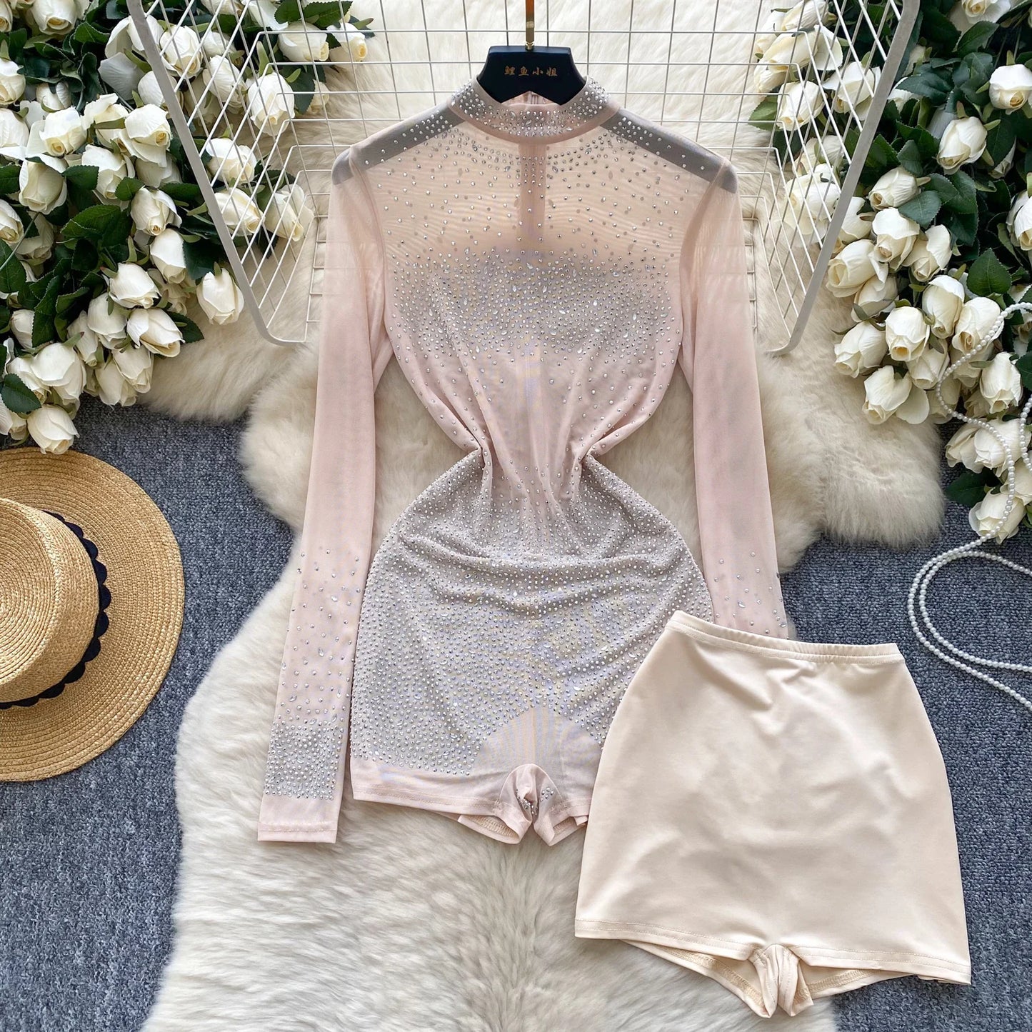 Set Coordinato Top a Maniche Lunghe e Shorts con Strass e Brillantini