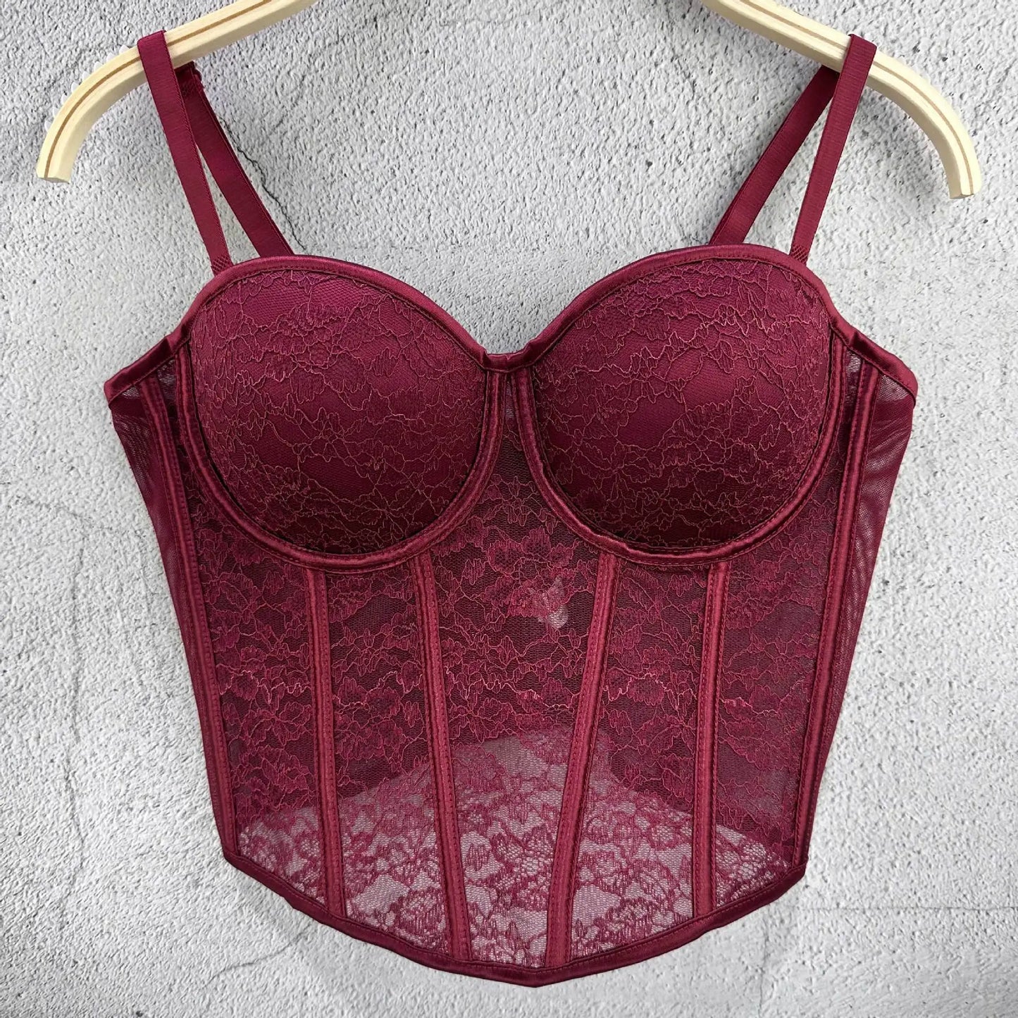 Bustier Elegante con Stecche e Coppe Preformate